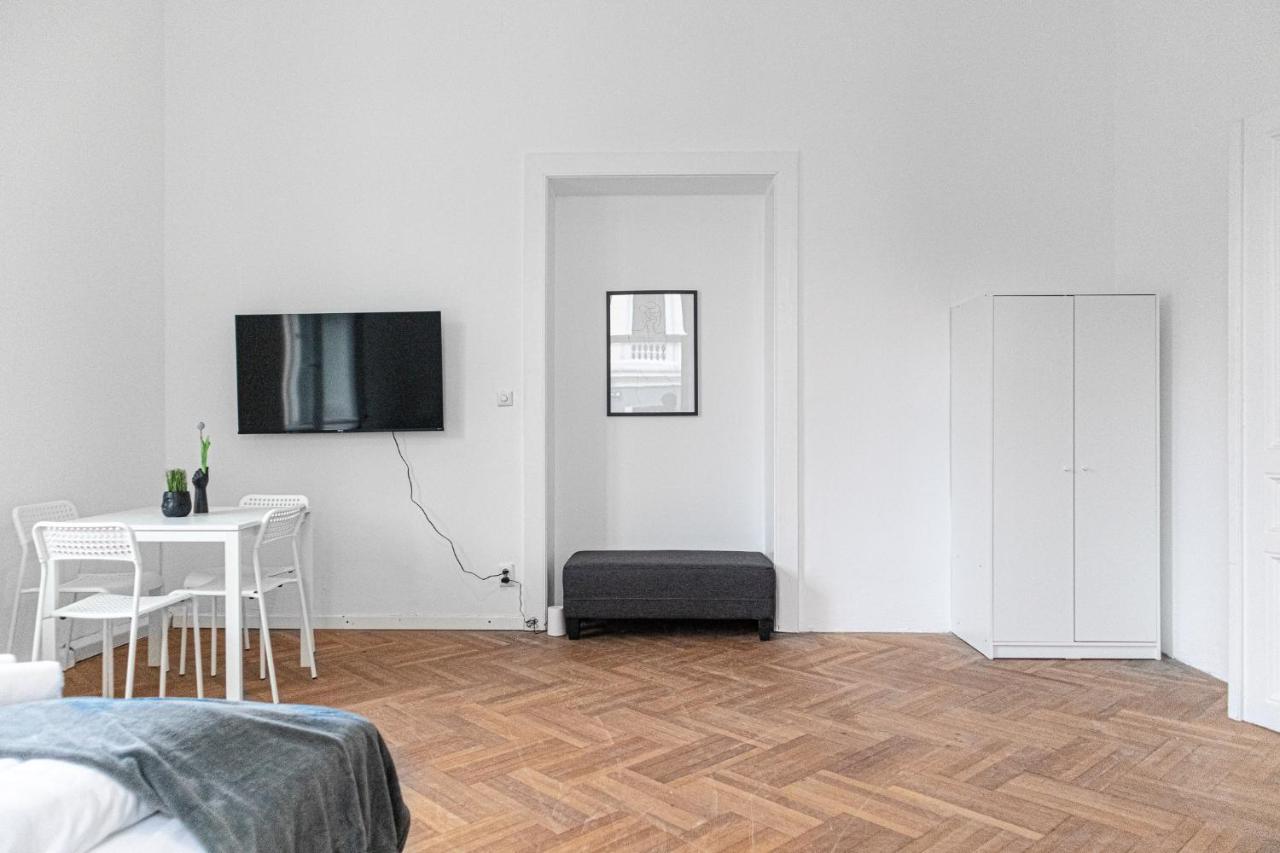 Classy 2Br Apt. W/ Exclusive Location Near Akh Vienna Esterno foto