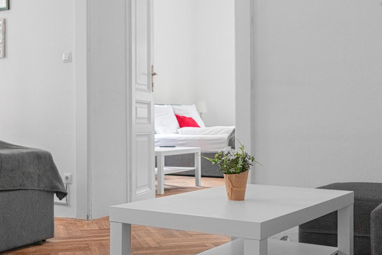 Classy 2Br Apt. W/ Exclusive Location Near Akh Vienna Esterno foto